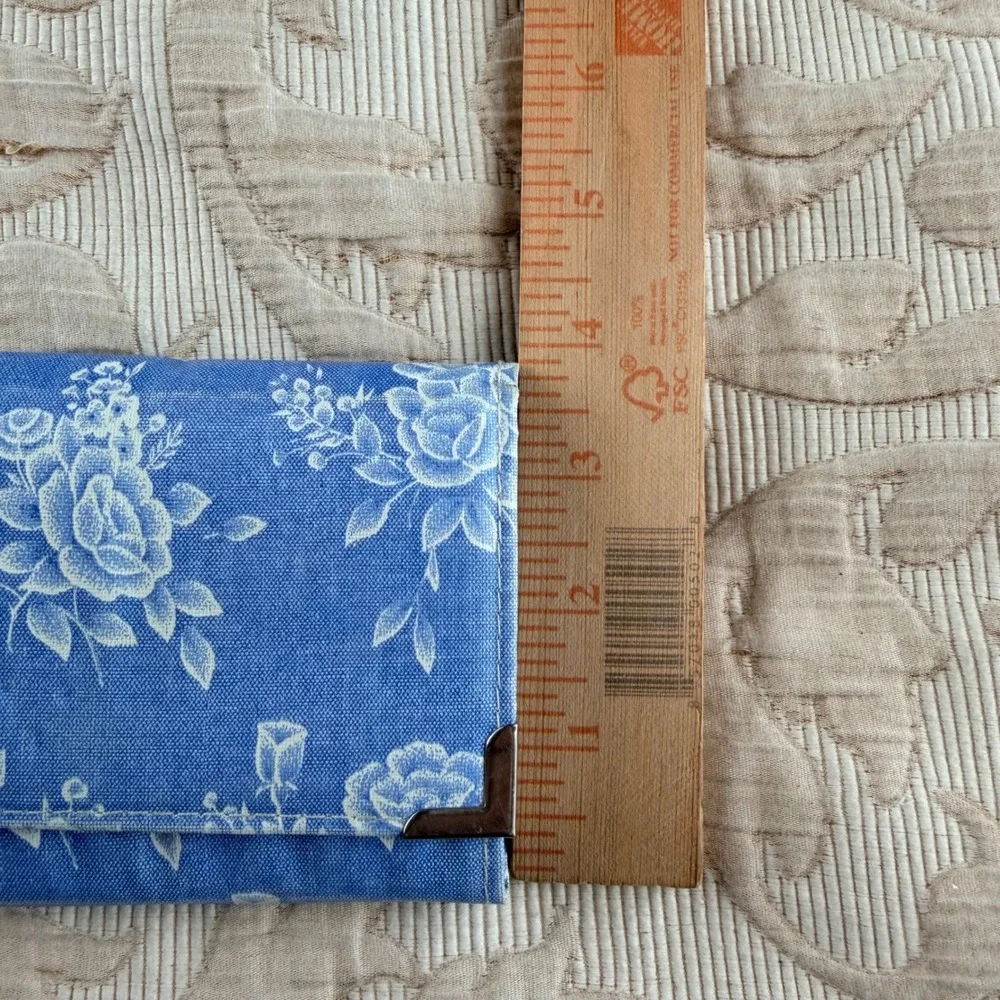 Vintage Blue Floral Rose Accordion Wallet Kiss Lock Snap Closure Canvas Cottage
